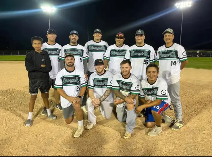 Team photo showcasing the Superior Siding Softball Team Sponsorship