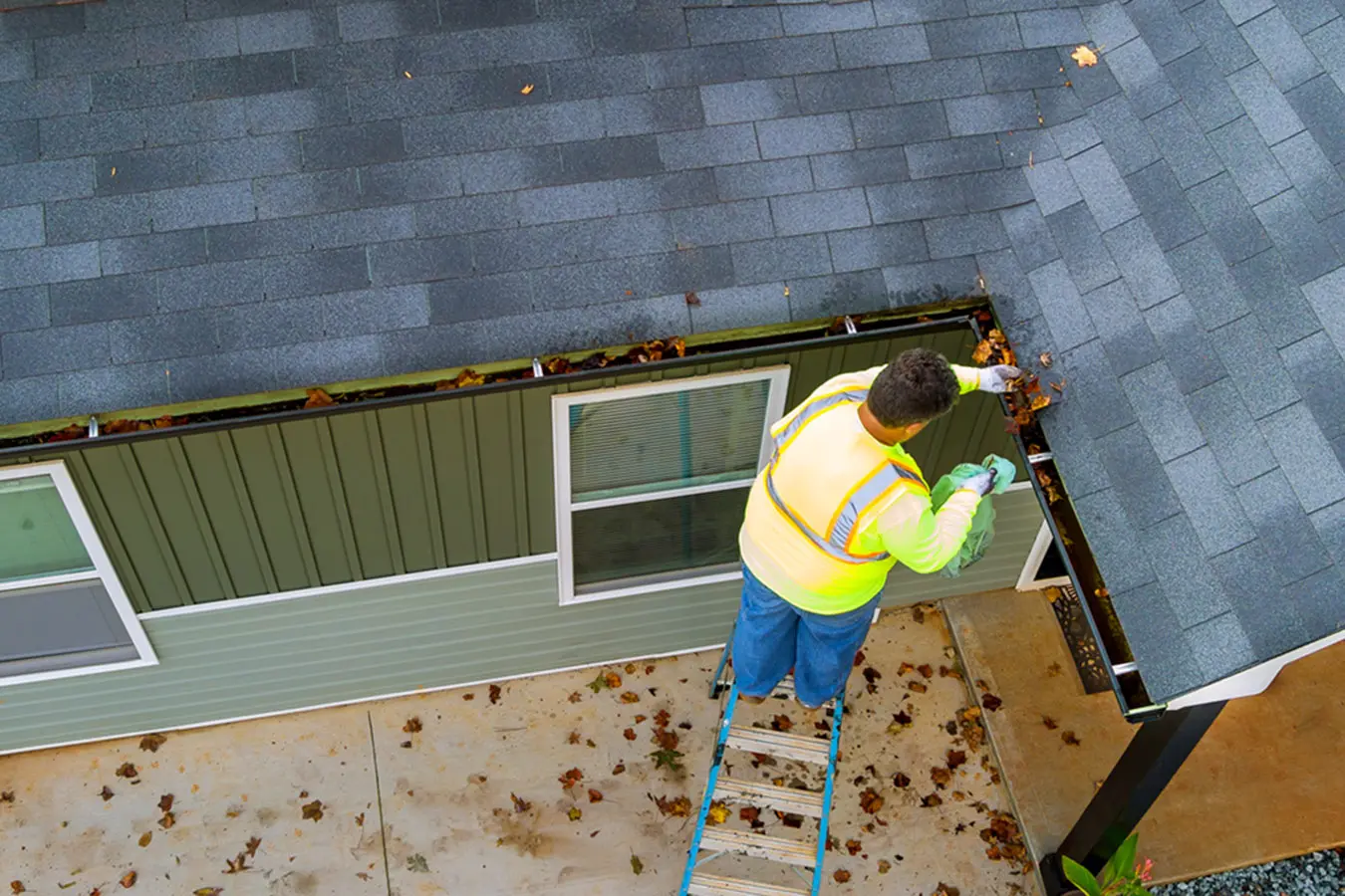 Gutter-Cleaning-after-fall