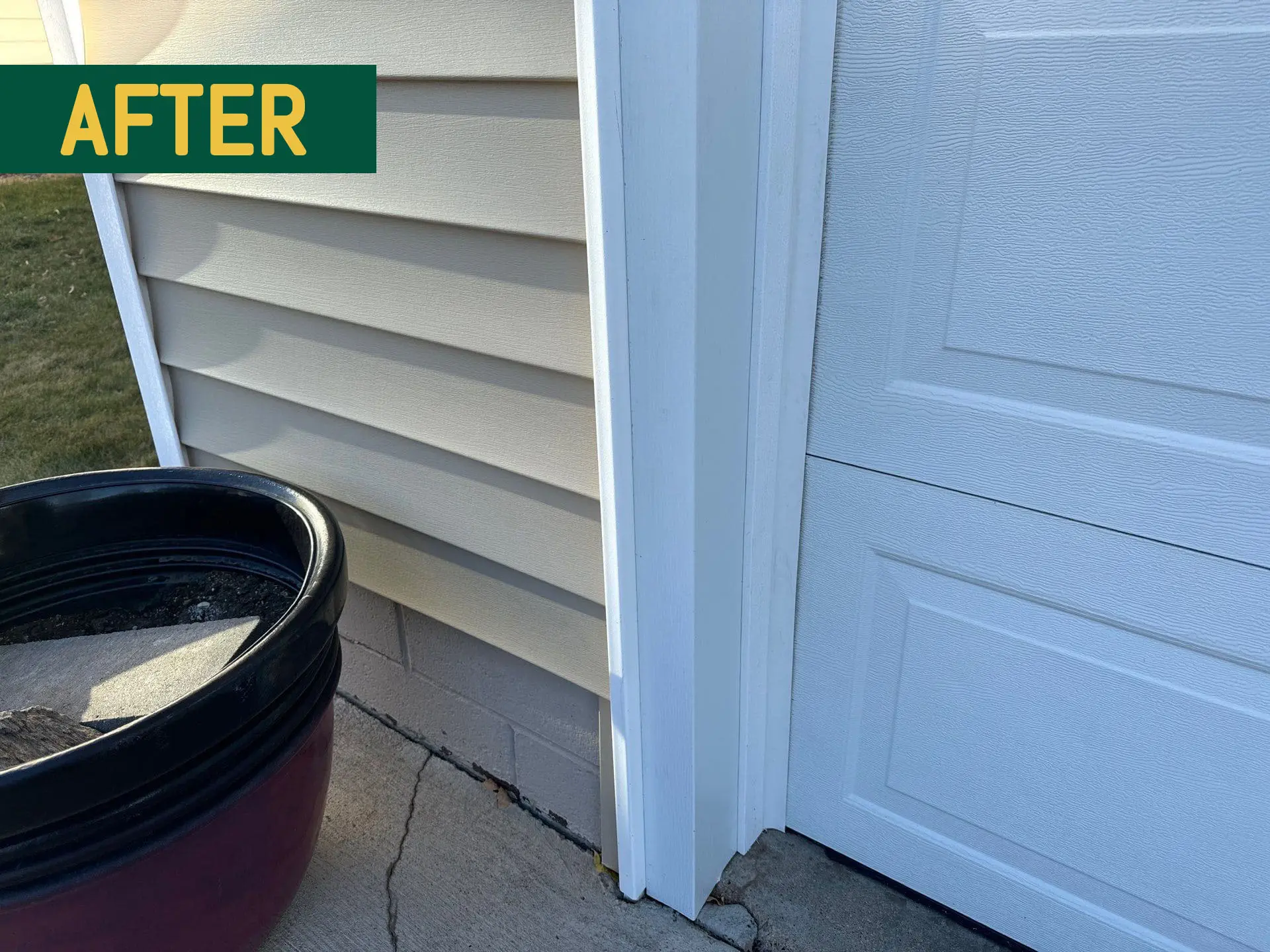 Garage-Door-Repair from Superior Siding-after-photo